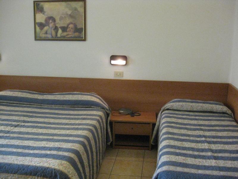 Hotel Amelia 3*