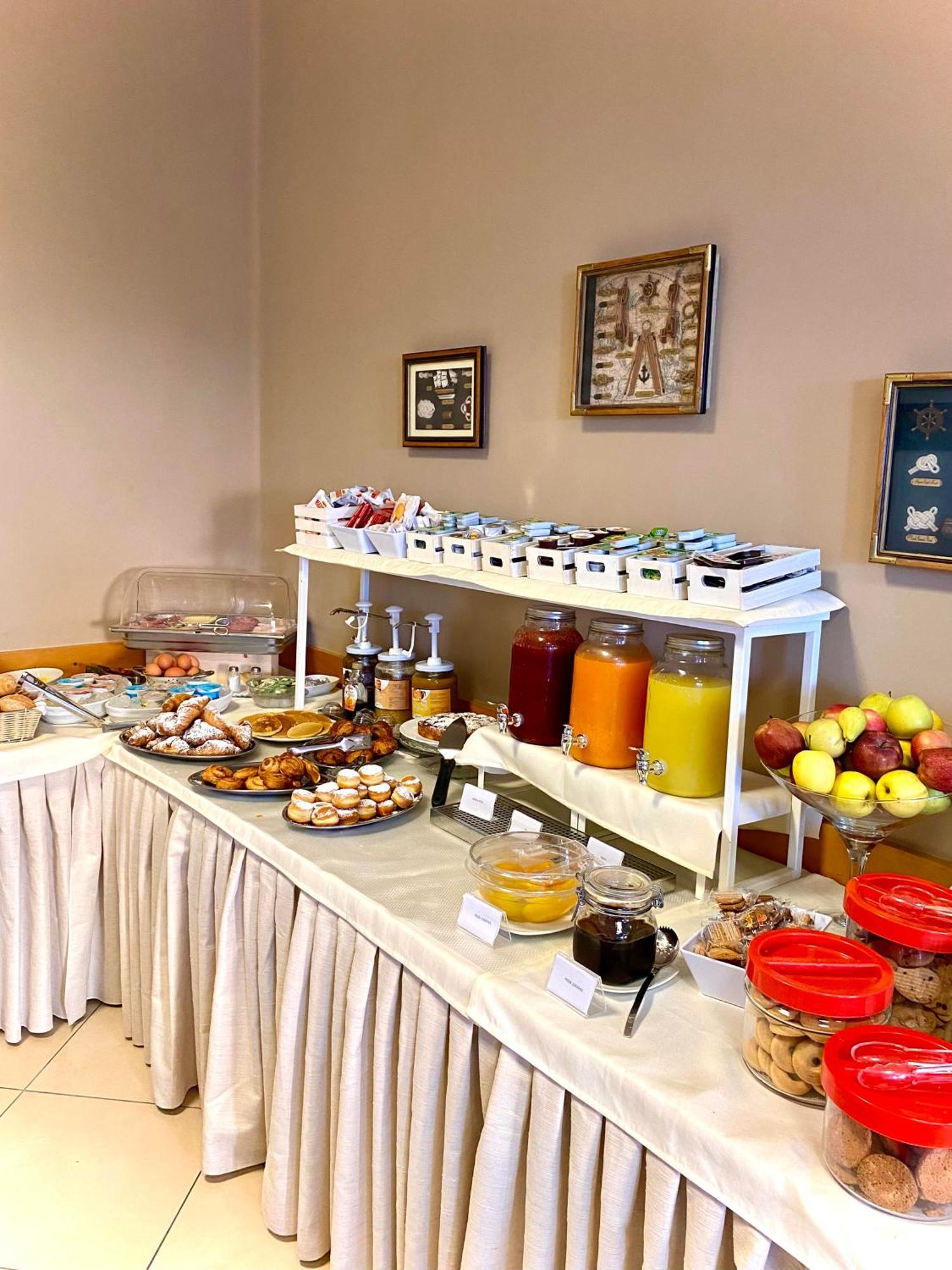 Amelia Hotel 3*