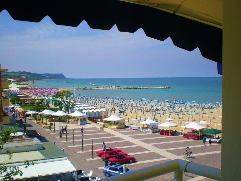 Amelia Hotel 3*